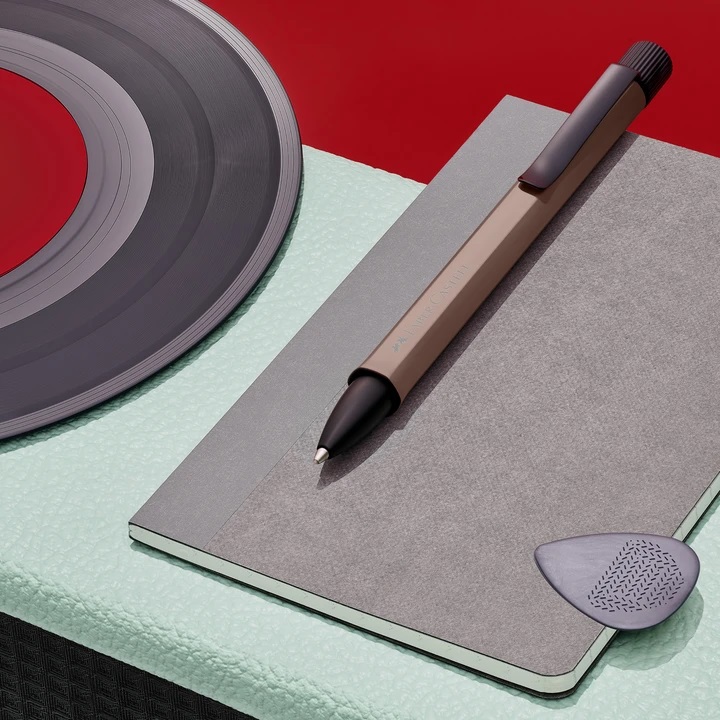 Guľôčkové pero Faber-Castell Hexo - bronzové